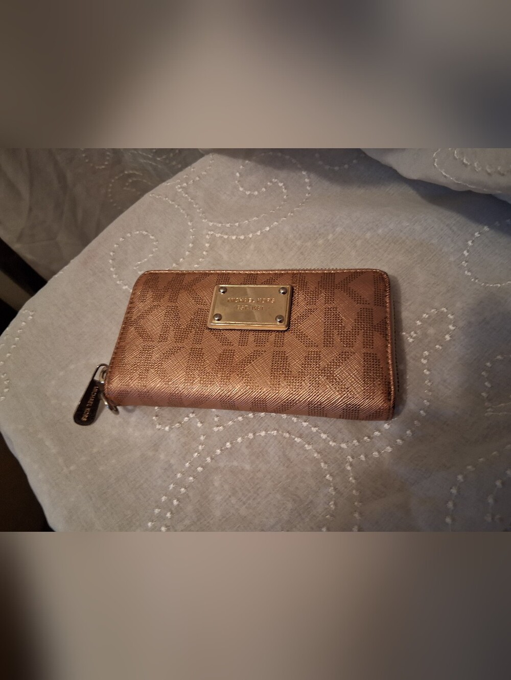Michael Kors Metallic Rose Gold Jet Set Zip Around Wallet